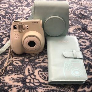 Polaroid camera